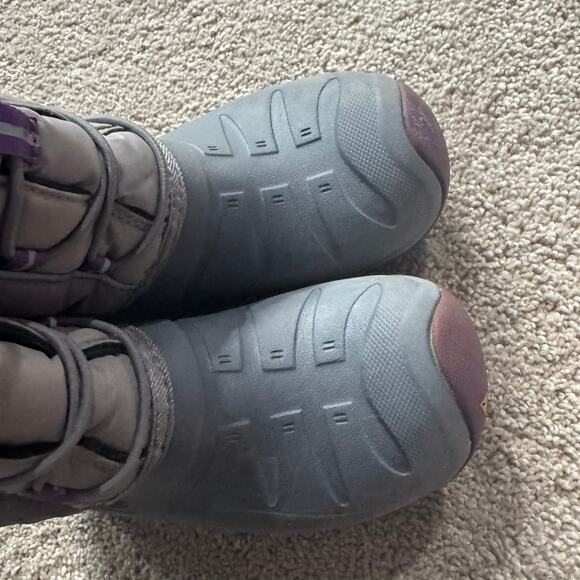 Keen Lumi Waterproof Snow Boots Big Girls Size 1 Insulated Warm Gray w/ Purple - Picture 8 of 16